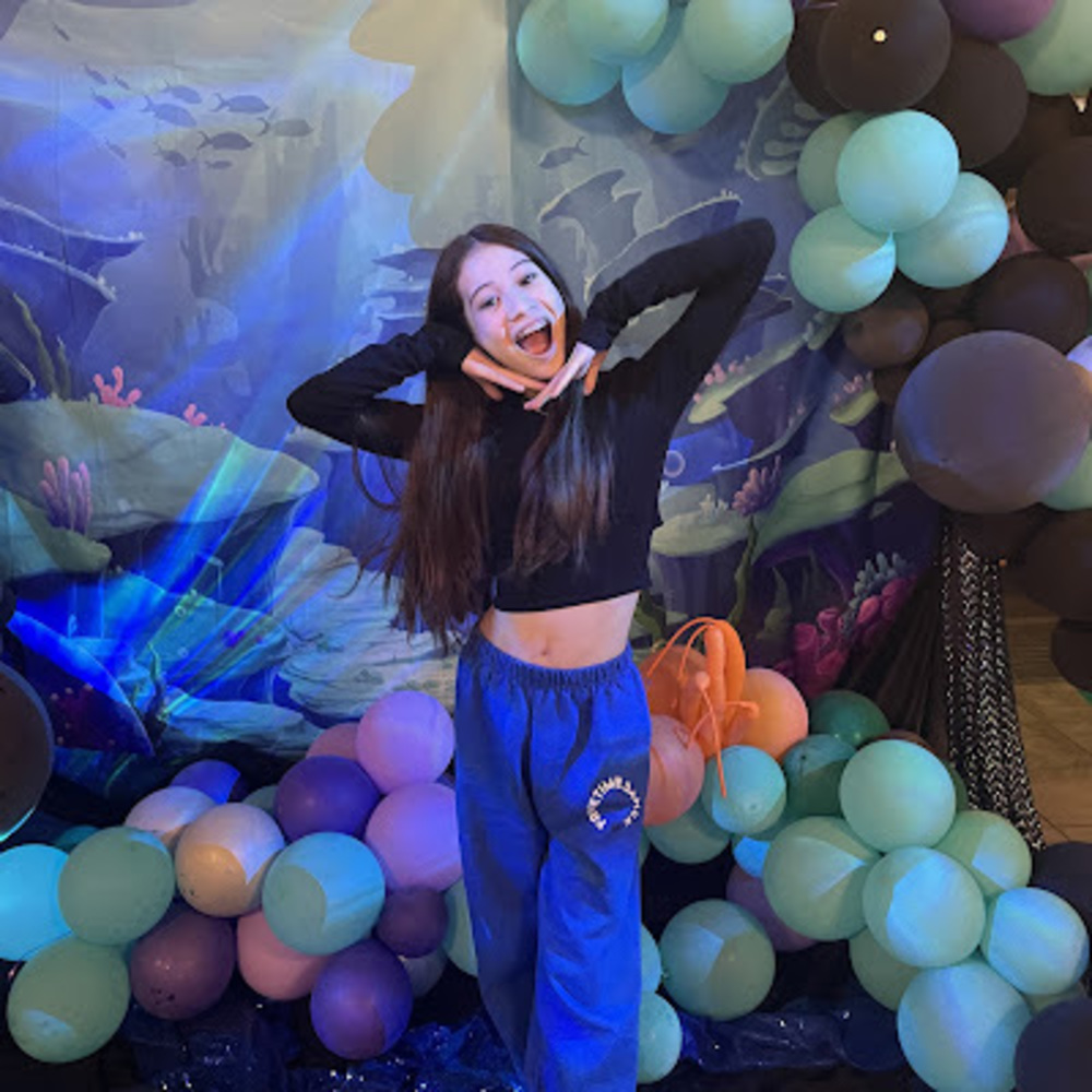 Meet your Posher, Elise